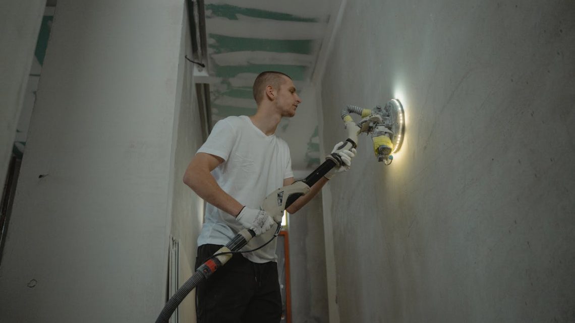 Poncer le béton : guide complet pour les débutants